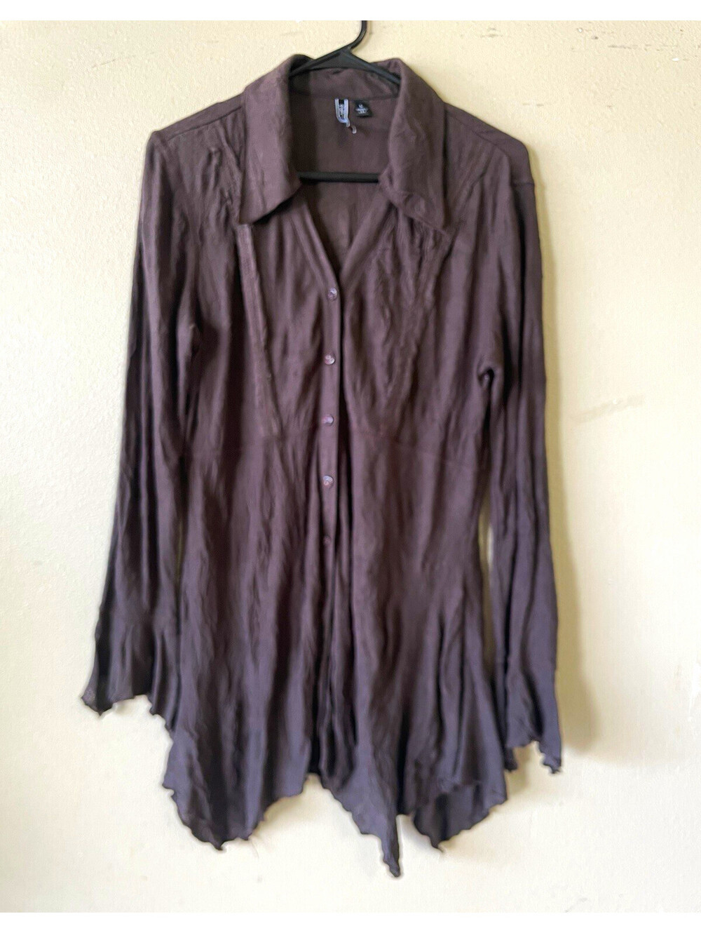 SNO SKINS L brown blouse collared long sleeve button-up acrylic knit solid